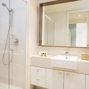 Two-Bedroom Twin Apartment Two Bathrooms
